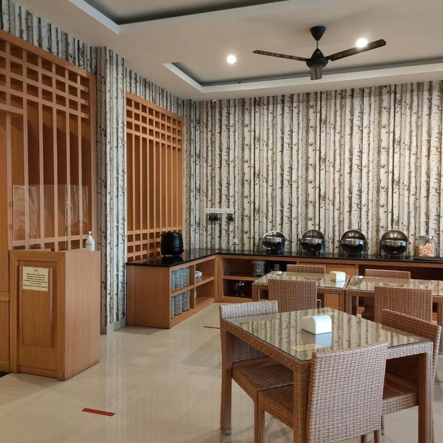 Naka Hotel Kupang Κούπανγκ Εξωτερικό φωτογραφία