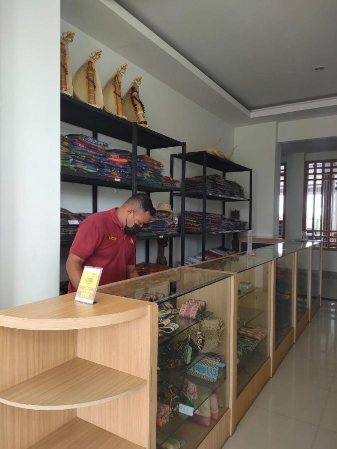 Naka Hotel Kupang Κούπανγκ Εξωτερικό φωτογραφία