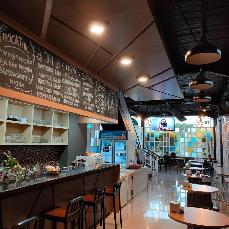 Naka Hotel Kupang Κούπανγκ Εξωτερικό φωτογραφία