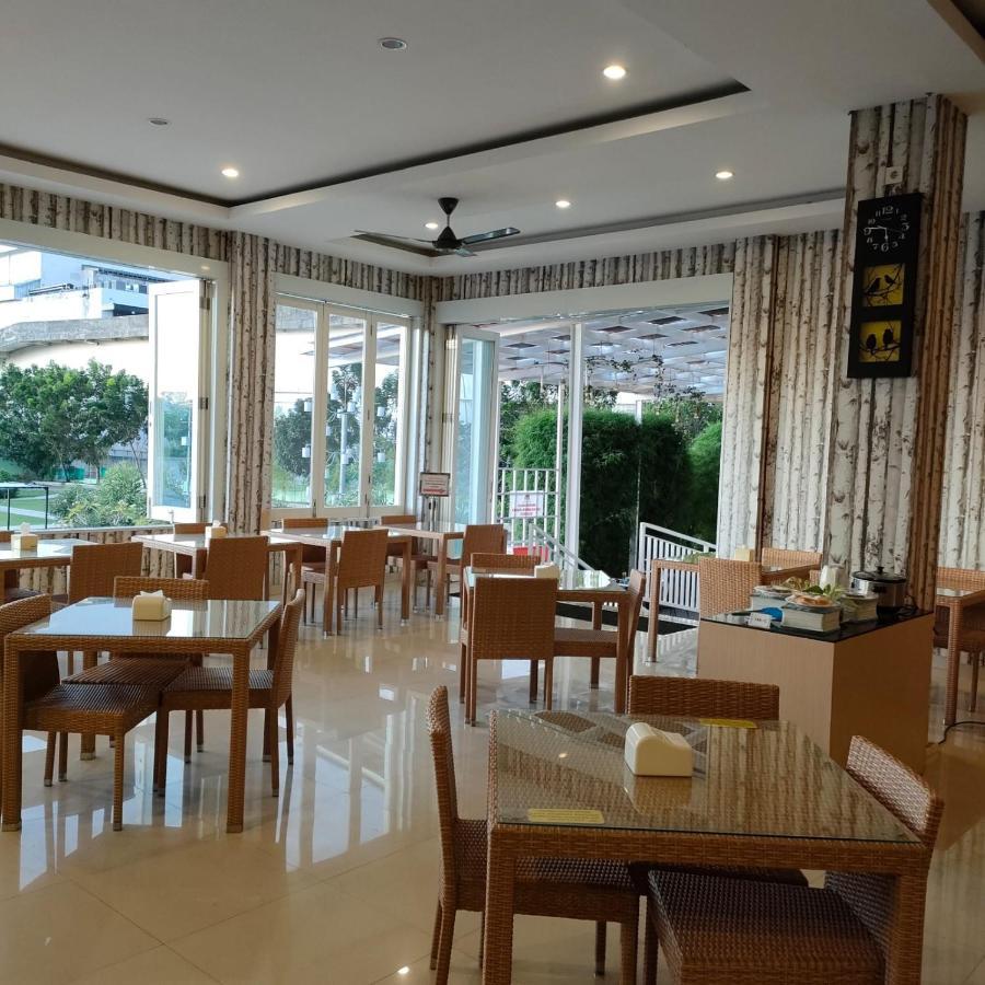 Naka Hotel Kupang Κούπανγκ Εξωτερικό φωτογραφία