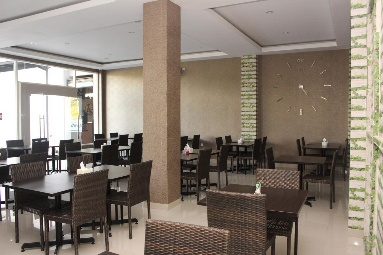 Naka Hotel Kupang Κούπανγκ Εξωτερικό φωτογραφία