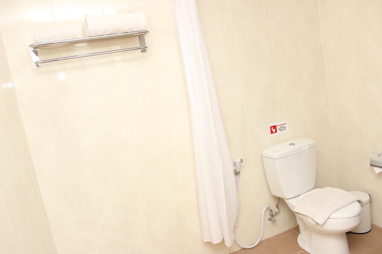 Naka Hotel Kupang Κούπανγκ Εξωτερικό φωτογραφία